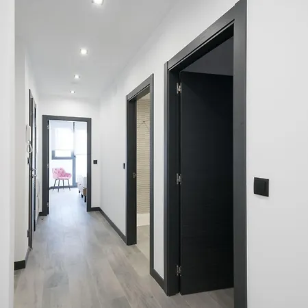 Go La Circular - Parking Gratuito